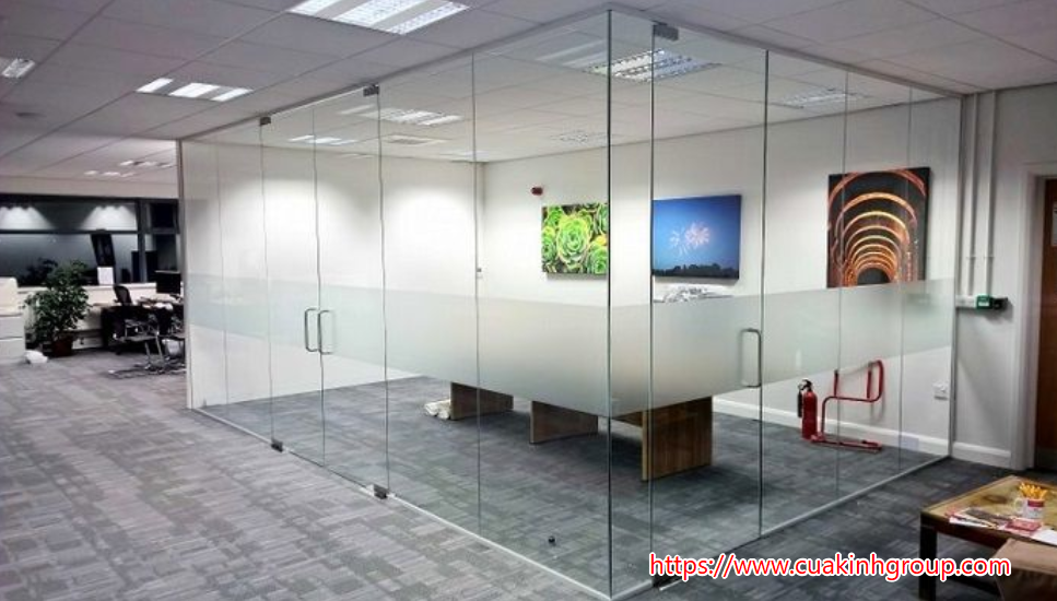 Nhận lắp đặt vách ngăn kính cường lực rẻ, đẹp tại Phú Thọ
