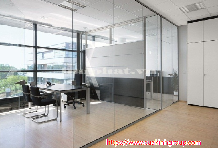 Nhận  thi công lắp đặt vách ngăn kính cường lực giá mềm tại Đăk Lăk