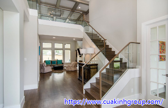 Chuyên lắp đặt thiết kế uy tín cầu thang kính cường lực tại Lào Cai