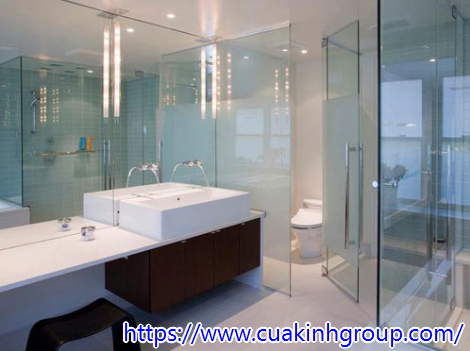 Báo giá lắp đặp nhanh chóng an toàn vách kính tắm tại Cà Mau