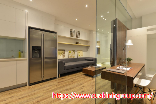 Nên chọn vách ngăn kính hay vách ngăn gỗ cho không gia nhà bạn