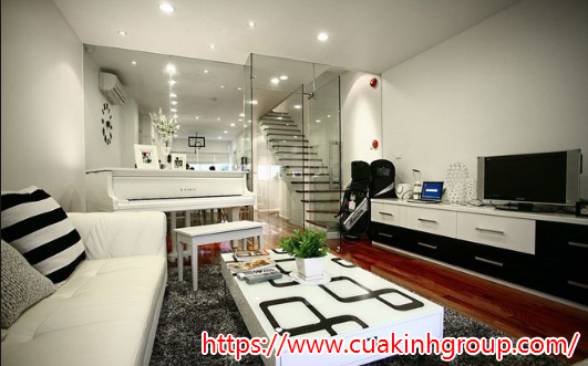 Tính năng nổi bật của vách kính cường lực và tính hiệu quả trong việc sử dụng vách kính