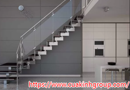 Cầu thang kính cường lực - Lựa chọn tuyệt vời cho không gian sống hiện đại