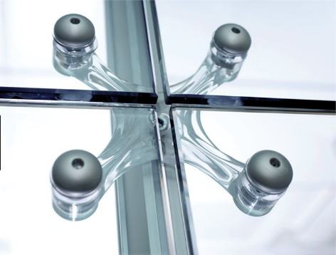 Chân nhện kính vách kính cường lực