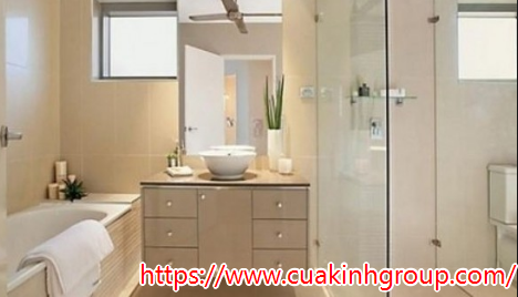 Tại sao nên lắp đặt vách ngăn kính cường lực tại CuaKinhGroup.com