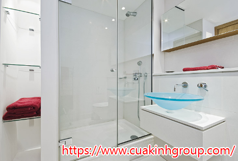Vách tắm kính bảo vệ sức khỏe khi mùa đông tới