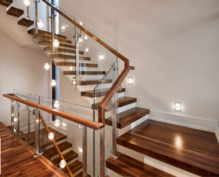 Chiều cao lan can kính cầu thang đảm bảo an toàn