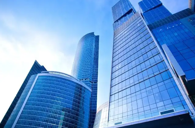 Kính phủ tiết kiệm năng lượng trong thi công xây dựng