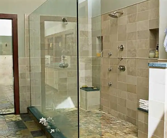 Tại sao phòng tắm kính lại phải sử dụng kính cường lực?