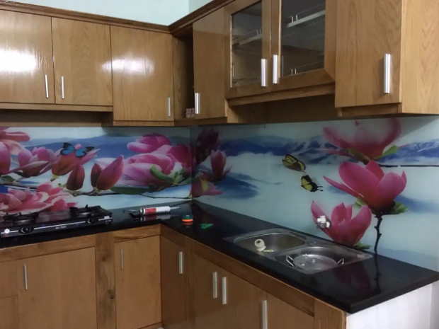 Các mẫu kính màu ốp bếp 3d độc đáo cho không gian bếp