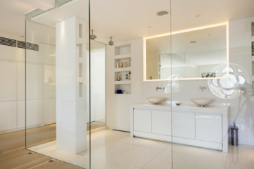 Vách Tắm Kính Trượt A Toàn Chung Cư Vinhomes Metropolis Liễu Giai