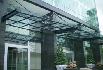 Lắp Đặt Mái Kính Cường Lực Treo Tại Hà Nội 