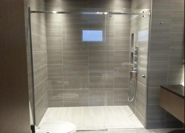 Vách tắm kính cường lực trượt - lùa. Tìm hiểu chi tiết thông tin sản phẩm