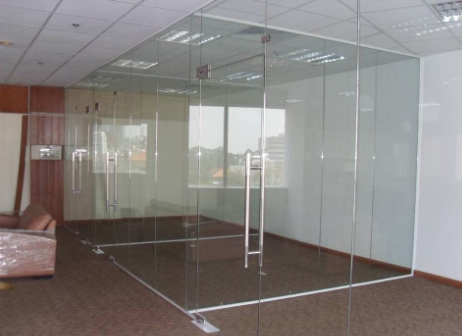 Cửa Kính Thủy Lực Cho Văn Phòng Công Ty 