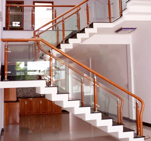 Cầu thang bắt pad