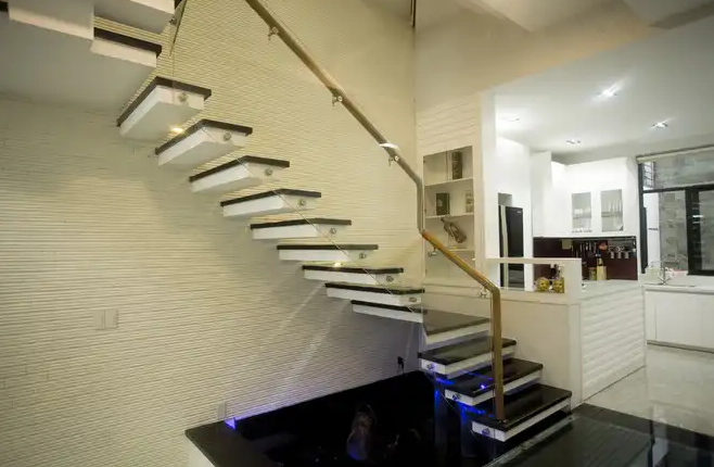 cầu thang kính đẹp 2018