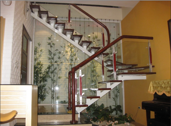 cầu thang kính chịu lực