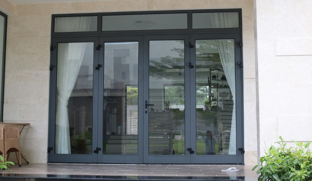 Cửa kính 4 cánh