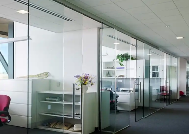 cửa kính cường lực văn phòng