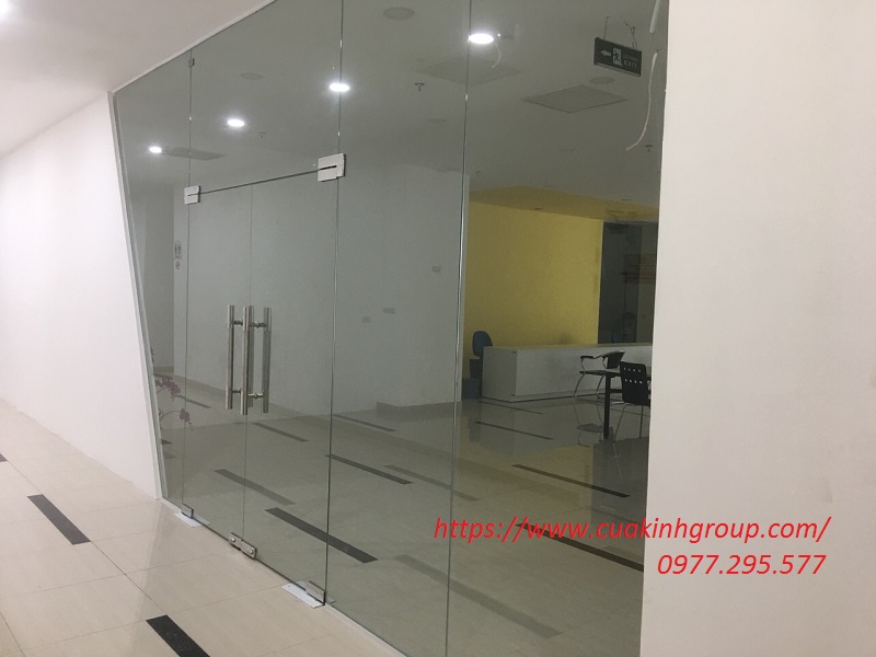 Của kính cường lực tại Hà nội