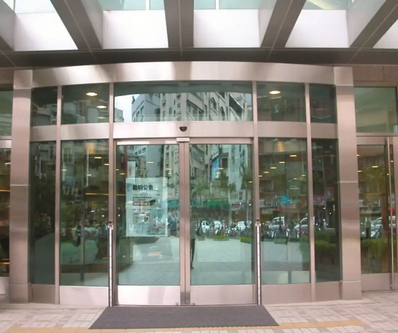 cua-kinh-thuy-luc-khung-inox