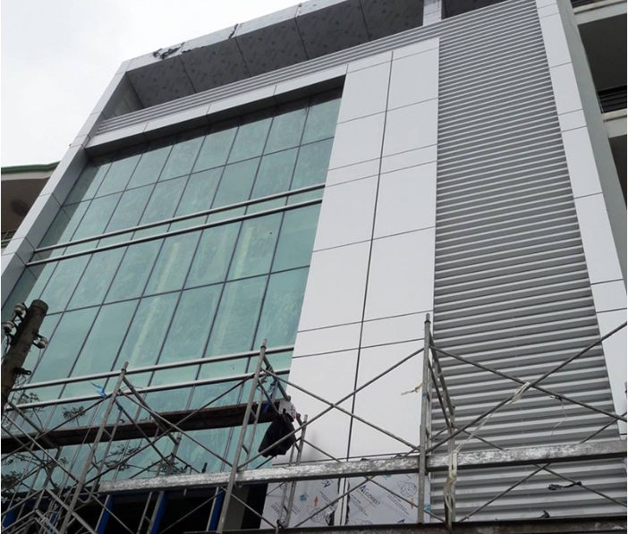 Kính cường lực giả 1