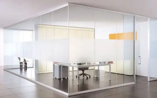 kính cường lực văn phòng