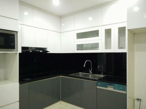 Kính Ốp Bếp Màu Đen  