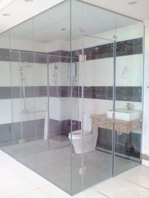 lắp đặt phòng tắm kính nhanh chóng