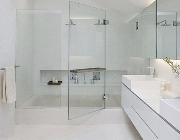 Vách tắm kính mở quay