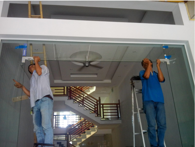 Kính Cường Lực 10mm Mang Đến Một Không Gian Lạ 