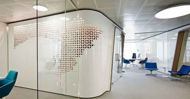 Vách kính nghệ thuật