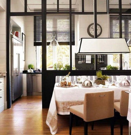 vach-ngan-kinh-phong-khach-va-bep