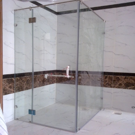 Mẫu vách tắm kính 90 độ 2