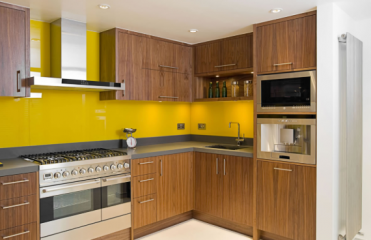 Kính Ốp Bếp Màu Vàng Chanh