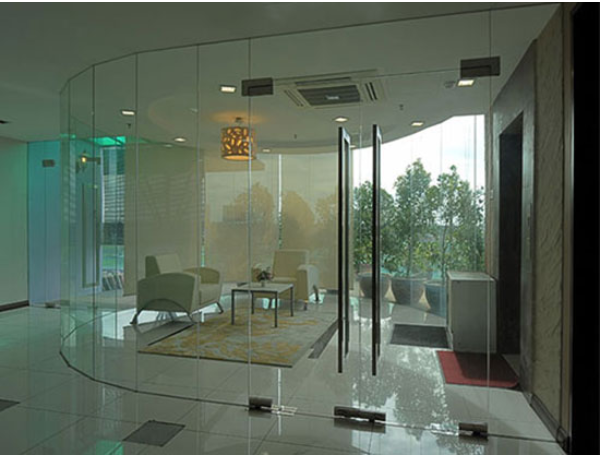Kính Cường Lực Sử Dụng Trong Thi Công Nội Thất
