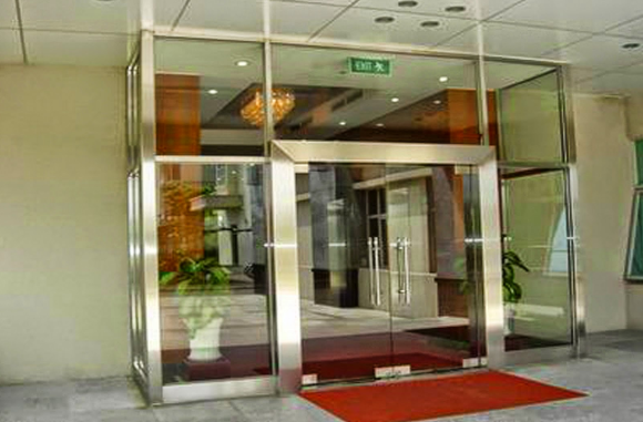 Các Mẫu Cửa Kính Cường Lực Đẹp Tại Tín Thành