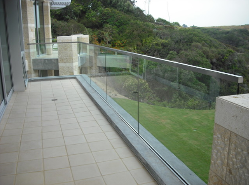 Phân Loại Các Loại Lan Can Kính Cường Lực