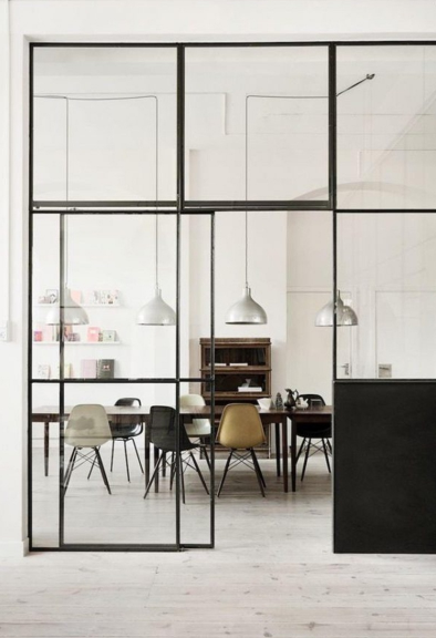 Điểm nhấn mà vách nhôm kính cường lực mang lại trong không gian sống