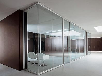 Mẫu đẹp vách kính cường lực 1