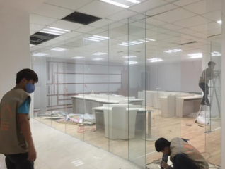 Vách kính văn phòng tại 109 Trần Hưng Đạo - Cầu Giấy - Hà Nội