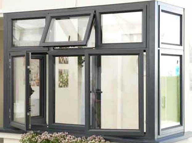 Những điểu cần lưu ý khi lắm kính cường lực cho cửa trong nhà