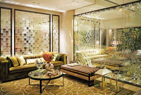 3 Mẫu vách kính cường lực hoa văn đẹp độc đáo cho nhà phố