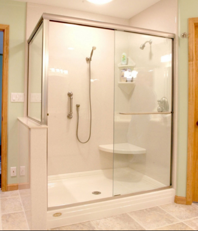 Lý do nên sử dụng vách kính nhà tắm thay cho cửa nhựa