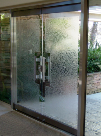 Các tiêu chí cần phải có ở mẫu cửa kính cường lực 2 cánh cao cấp