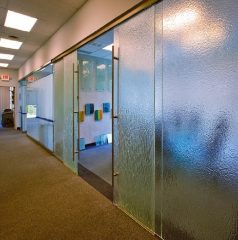 Làm cửa lùa kính cường lực - Giải pháp siêu tiết kiệm cho không gian ngôi nhà