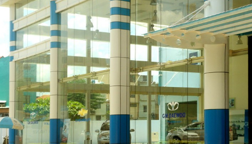 15+ mẫu cửa kính cường lực đẹp trên thị trường Hà Nội hiện nay