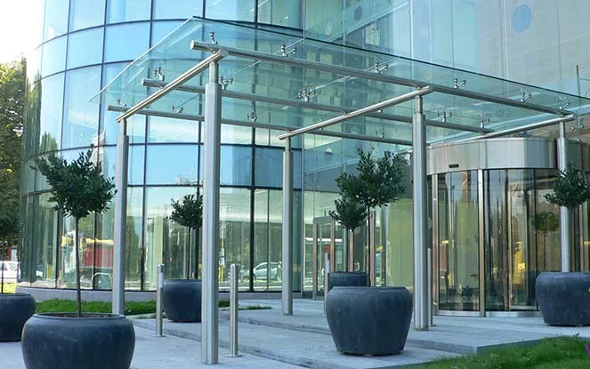 Thi công mái kinh cường lực Hà Nội