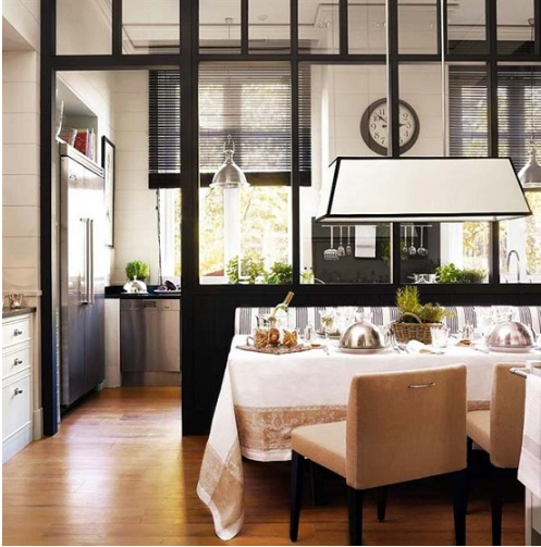 Vách Kính Cường Lực Phòng Khách Và Bếp 5mm Tại Ba Đình