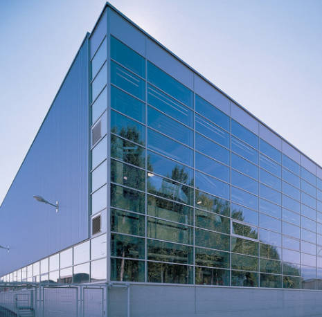 Vách kính mặt tiền đẹp